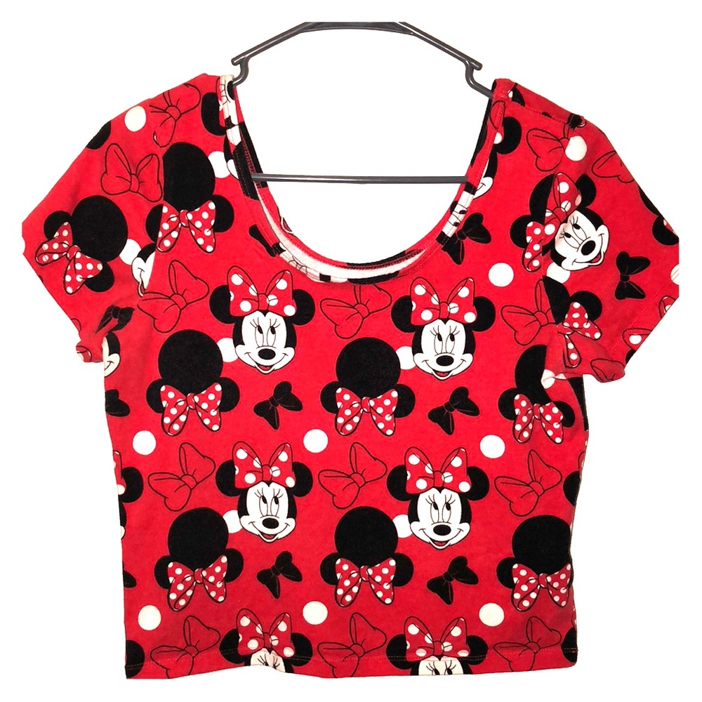 I’m selling a Minnie Mouse crop top